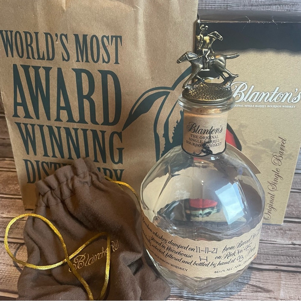Blantons bourbon bottle stopper horse A box bag empty unrinsed gift set